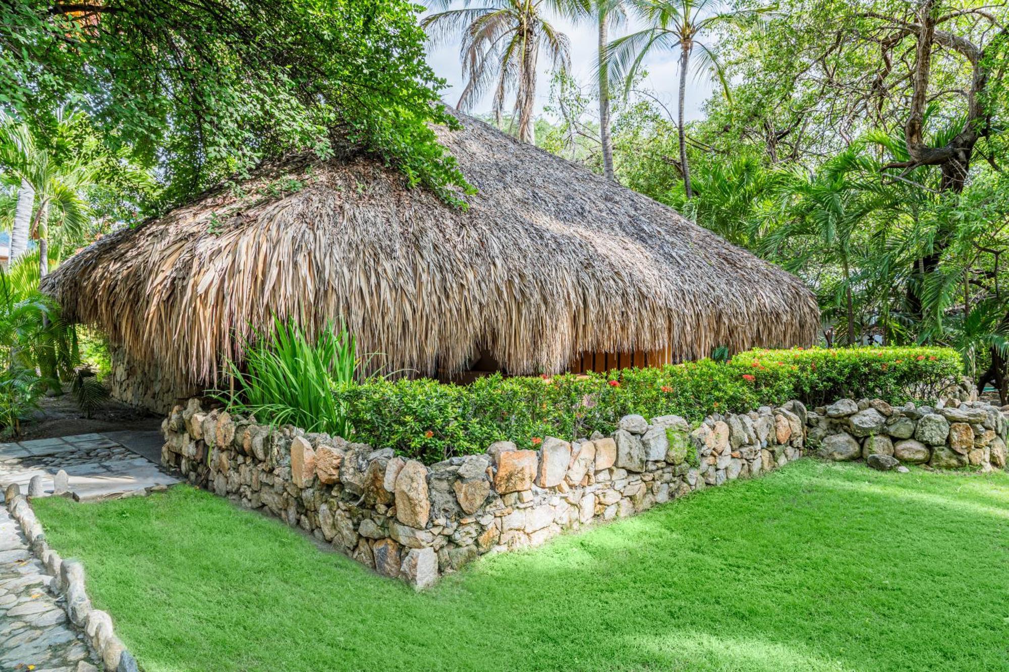Hotel Irotama Bungalows & Bohios Santa Marta  Bagian luar foto